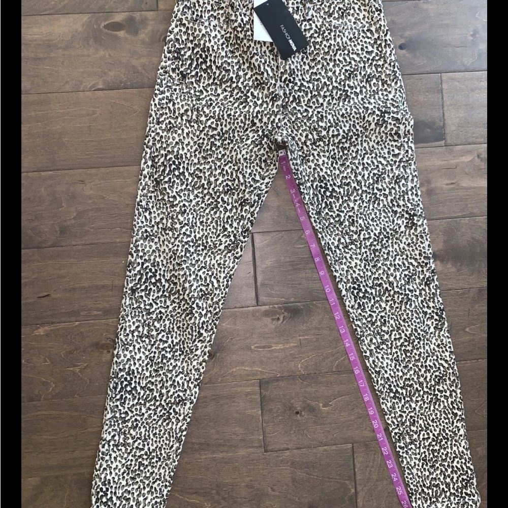 Fashion Nova Leopard Print Leggings